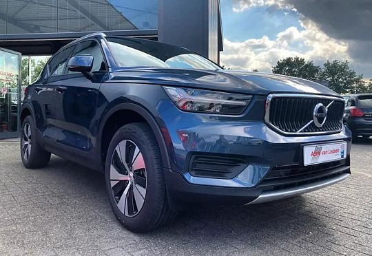 3-Volvo-XC40-1633781123.jpg